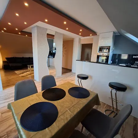 Appartement Lotusz Medencevel *