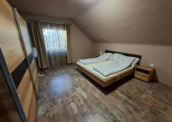 Appartement Lotusz Medencevel *