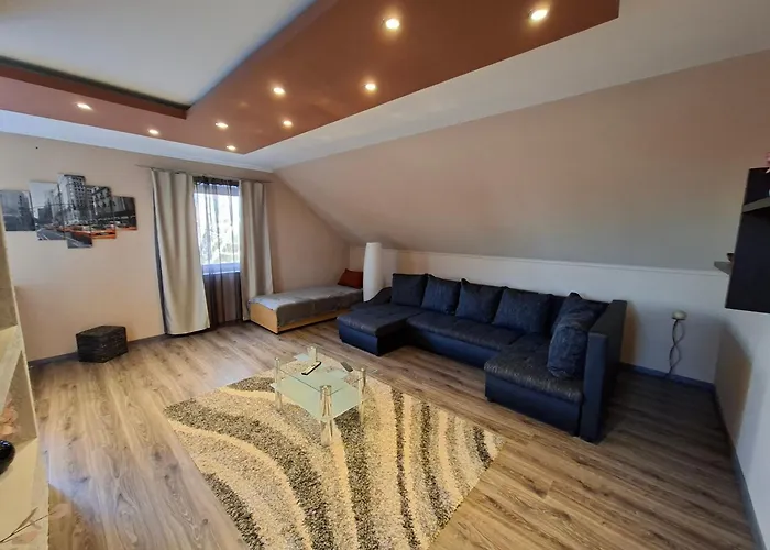 Apartment Lotusz Medencevel