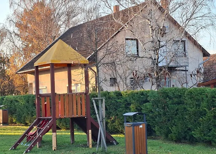 Apartment Lotusz Medencevel Ordacsehi